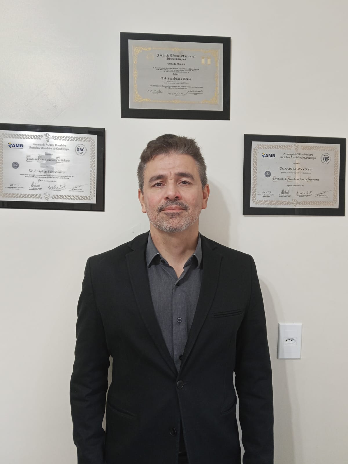 Dr. Andre Souza